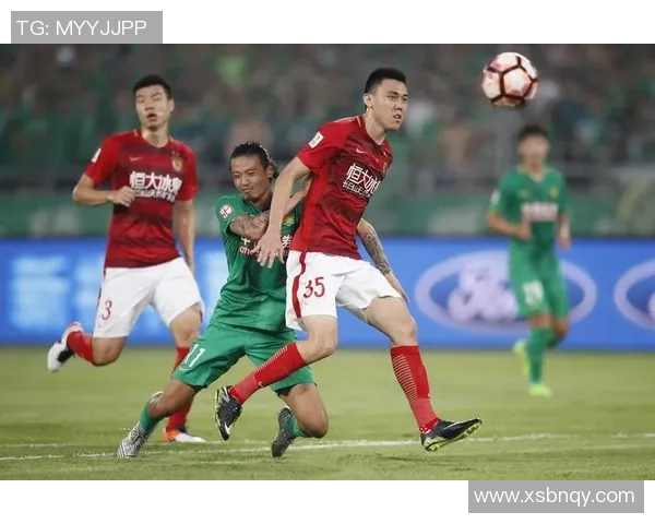 恒大与鲁能激战正酣文字直播全程回顾与精彩瞬间分析