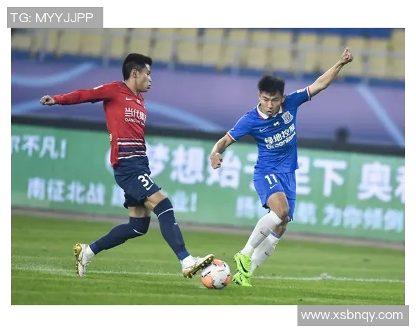 重庆当代迎战上海绿地足球盛宴谁能在这场较量中脱颖而出