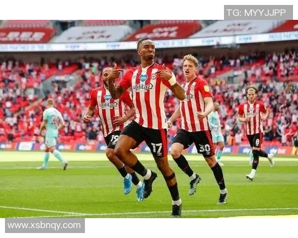 鹿特丹斯巴达主场迎战阿尔梅球队争夺胜利的激烈对决