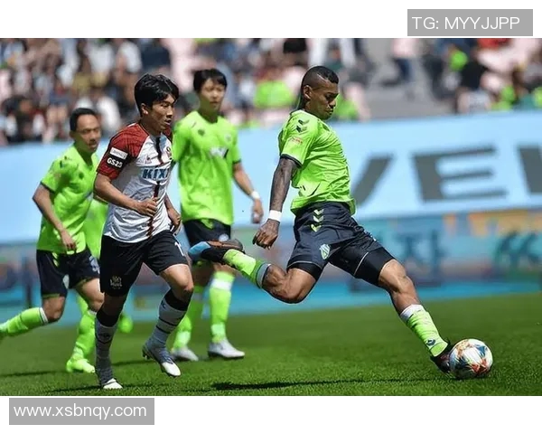 千叶市原与冈山的激烈对决展现足球魅力与团队精神